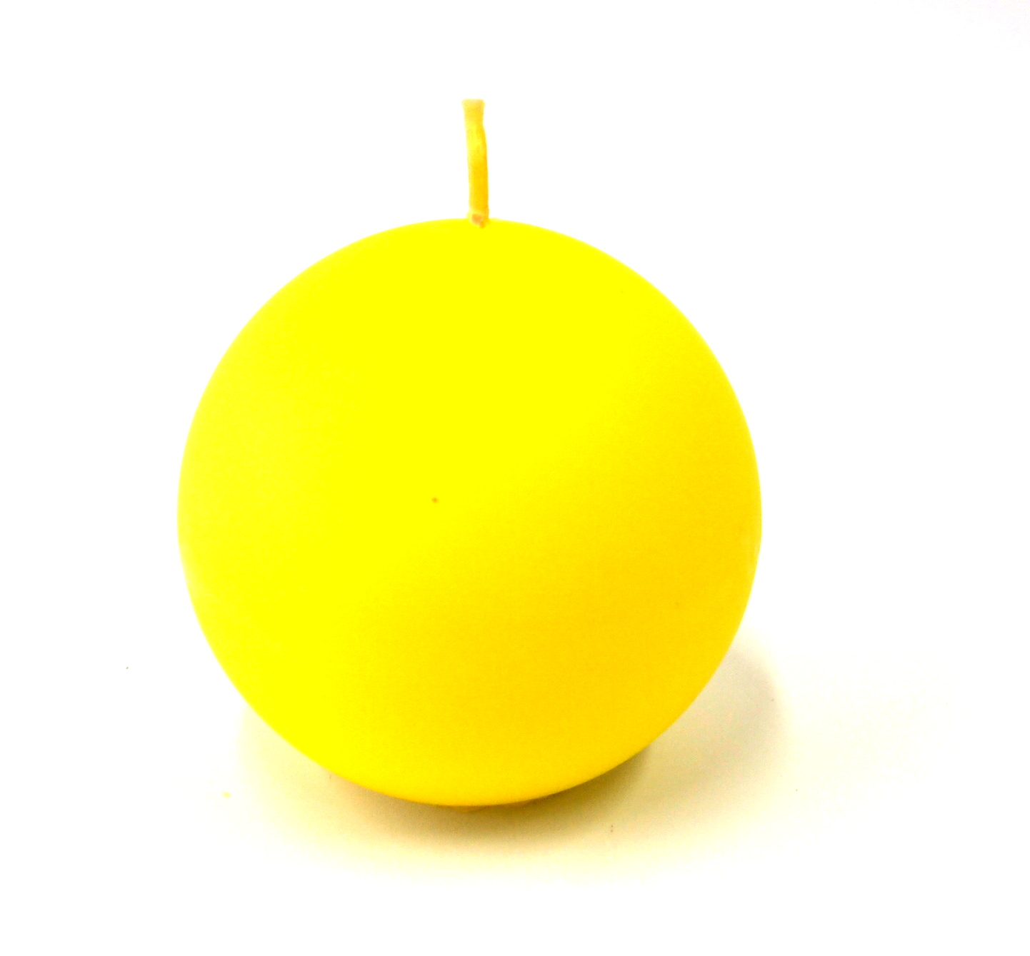 Żółta świeca kula, matowa / 8 cm