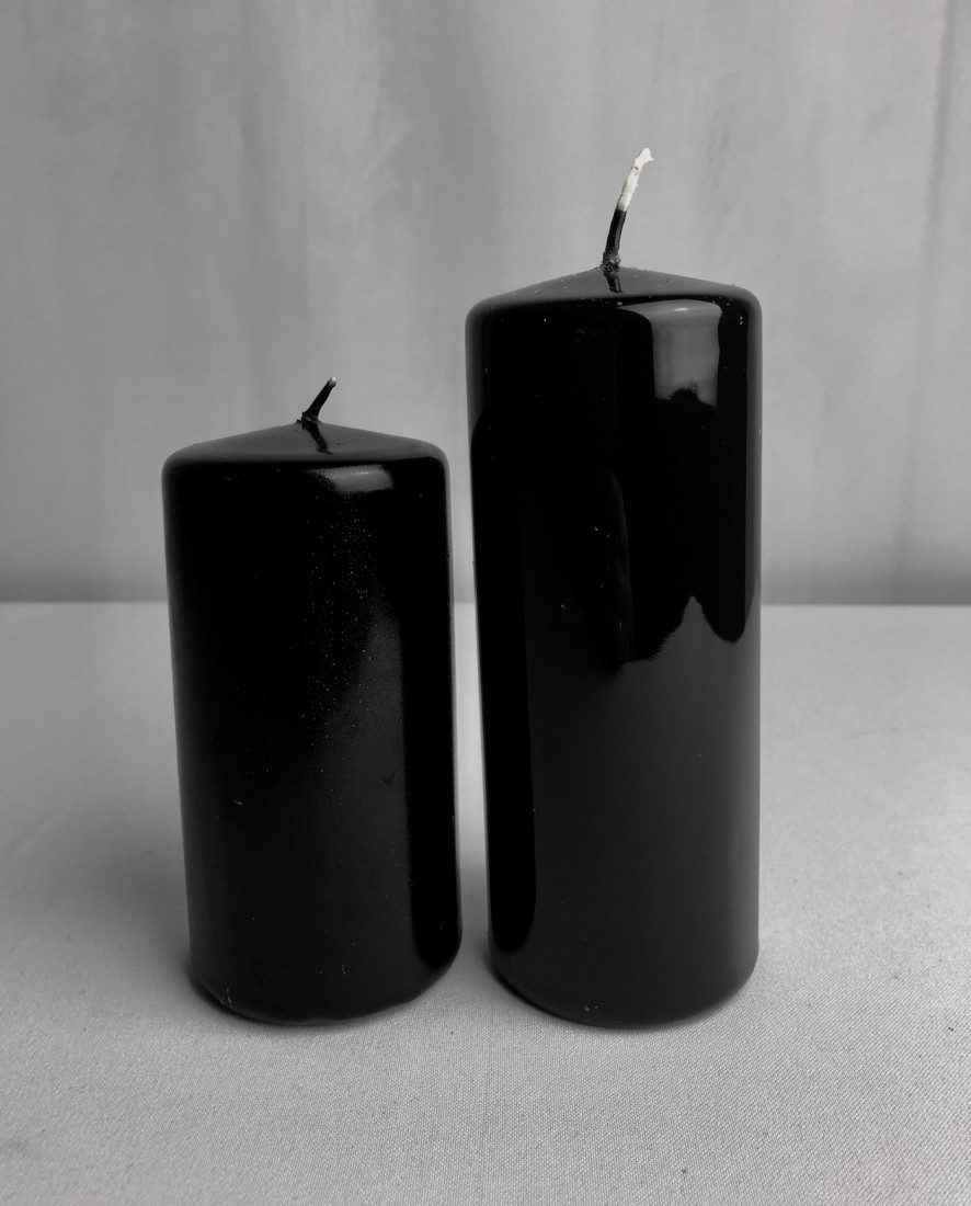 Czarna świeca walec, lakierowana / 12x5,8 cm