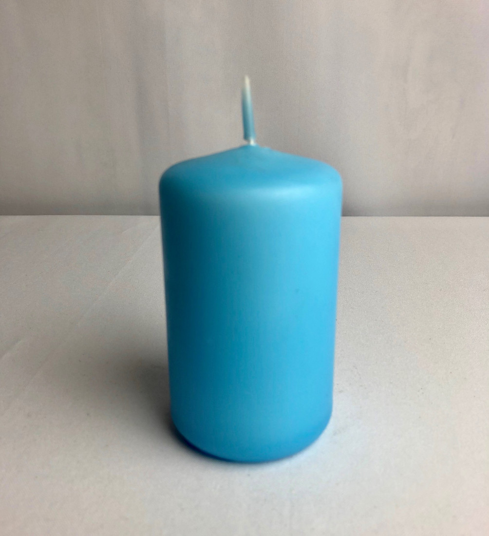 Niebieska świeca walec, matowa / 10x6 cm